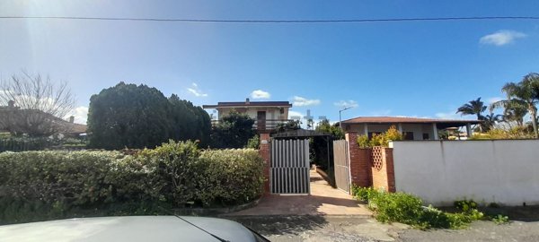 casa indipendente in vendita ad Augusta