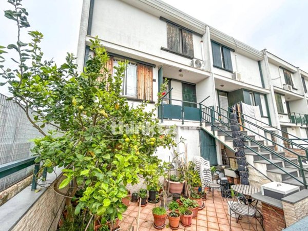 casa indipendente in vendita ad Augusta