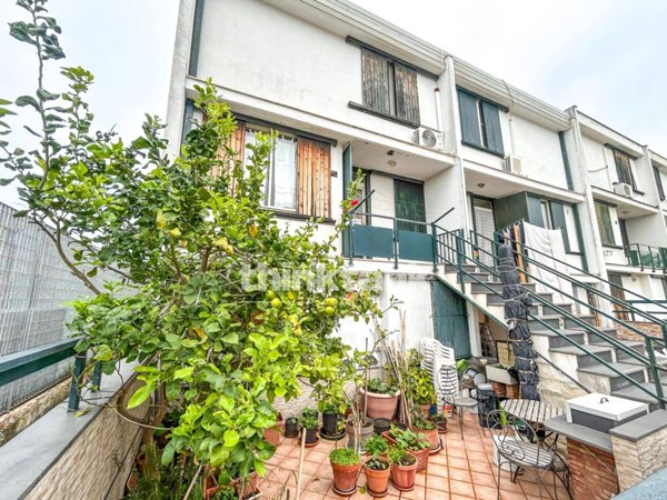 casa indipendente in vendita ad Augusta