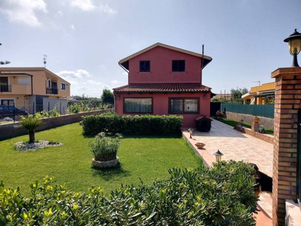 casa indipendente in vendita ad Augusta