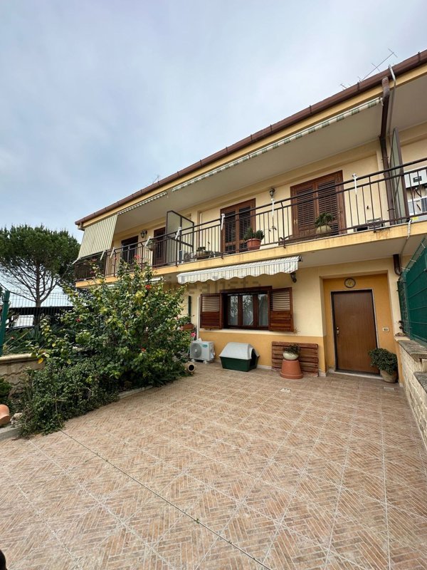 casa indipendente in vendita ad Augusta