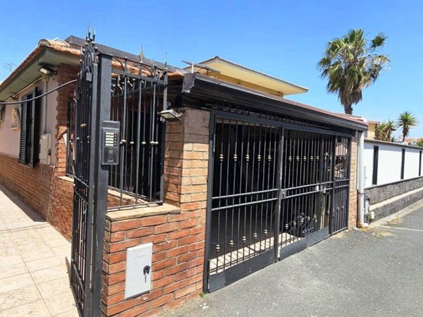 casa indipendente in vendita ad Augusta