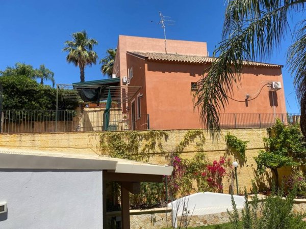 casa indipendente in vendita ad Augusta