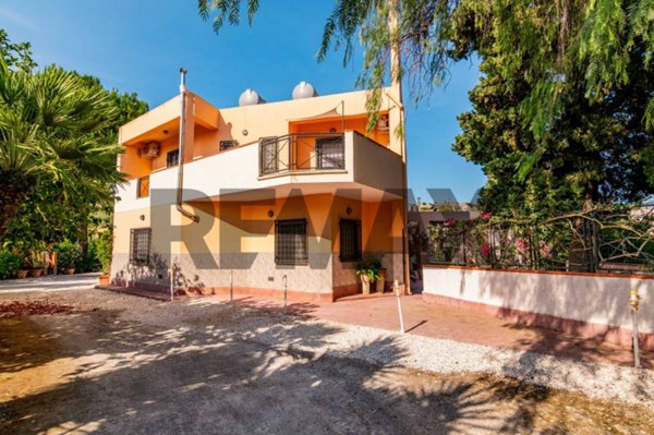 casa indipendente in vendita ad Augusta