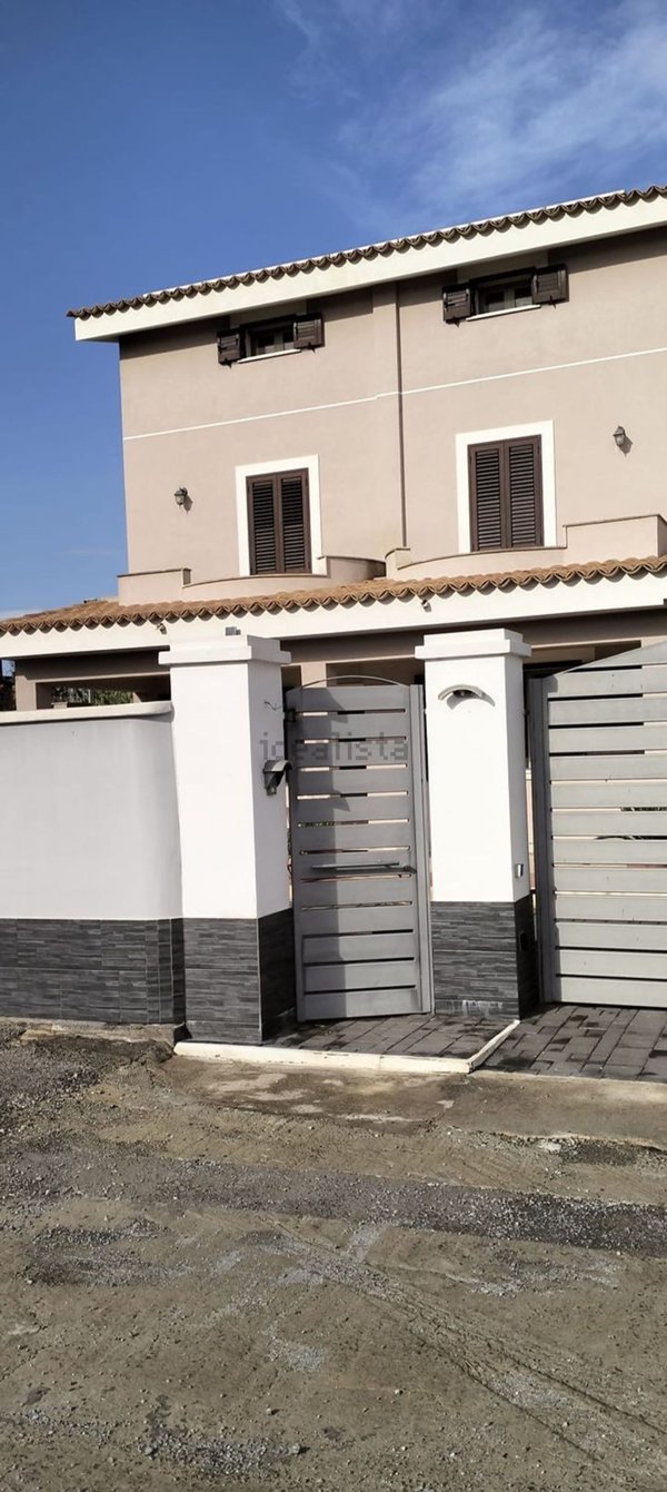 casa indipendente in vendita ad Augusta