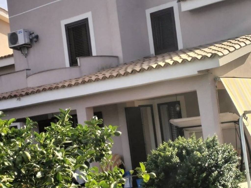 casa indipendente in vendita ad Augusta