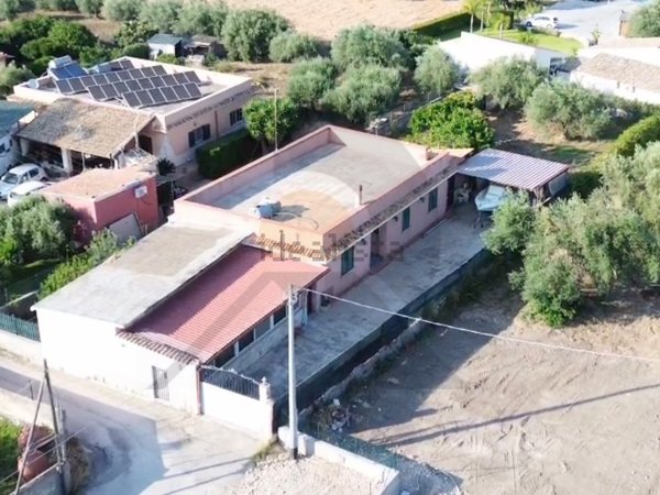 casa indipendente in vendita ad Augusta