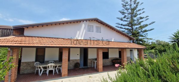 casa indipendente in vendita ad Augusta