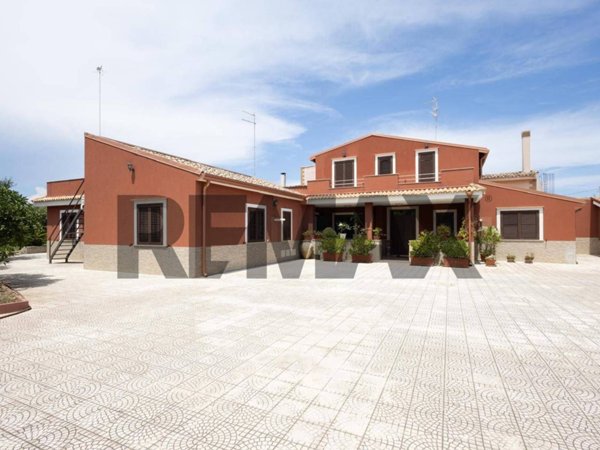 casa indipendente in vendita ad Augusta
