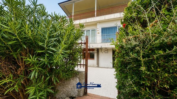casa indipendente in vendita ad Augusta