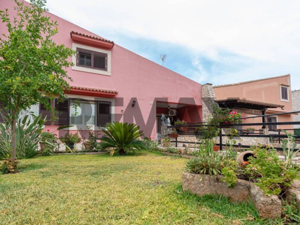 casa indipendente in vendita ad Augusta
