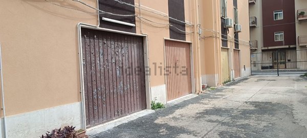 box auto in vendita ad Augusta
