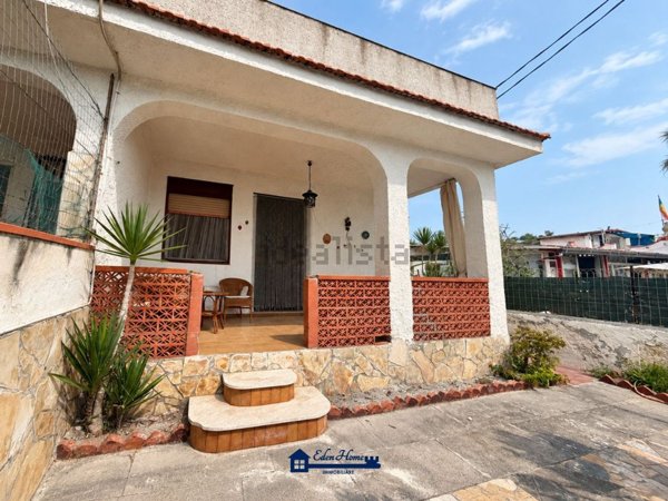 casa indipendente in vendita ad Augusta