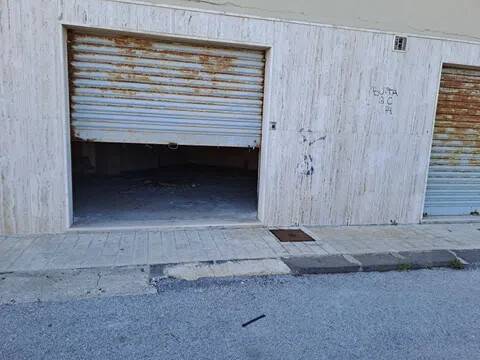 box auto in vendita ad Augusta