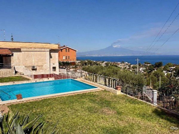 casa indipendente in vendita ad Augusta