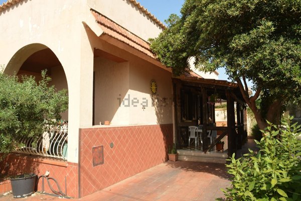 casa indipendente in vendita ad Augusta