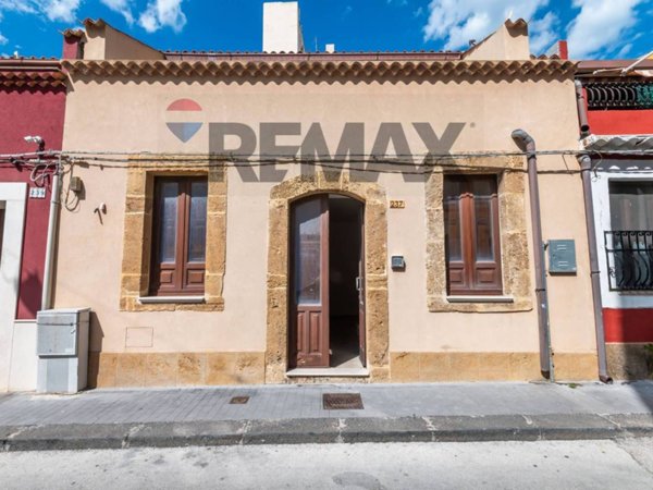 casa indipendente in vendita ad Augusta