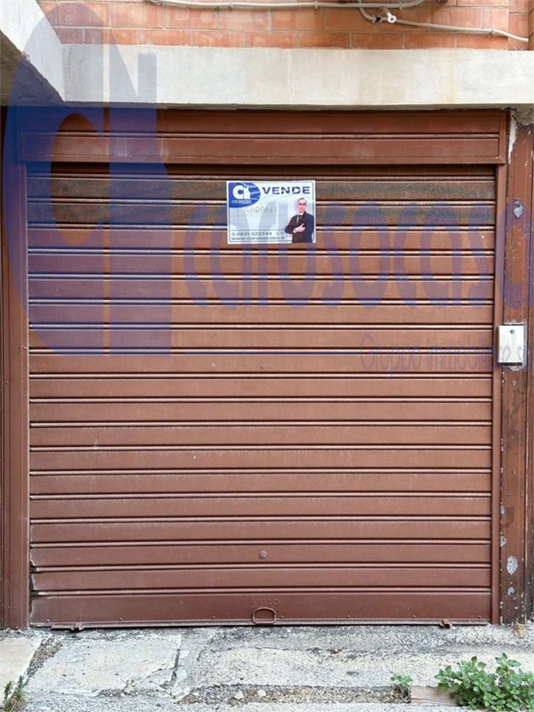 box auto in vendita ad Augusta