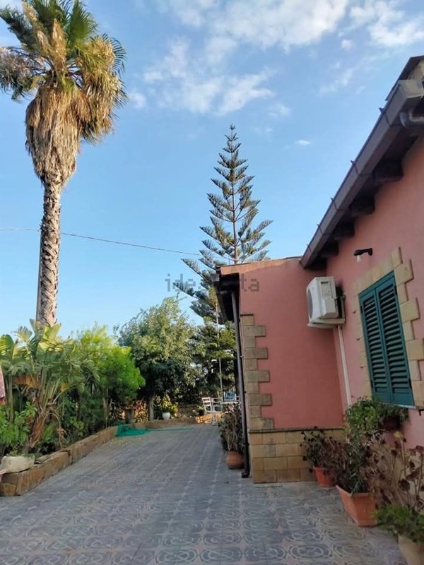 casa indipendente in vendita ad Augusta