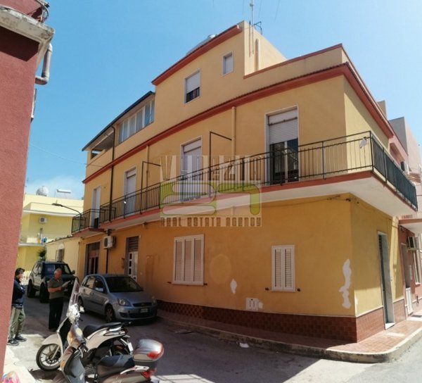 casa indipendente in vendita ad Avola