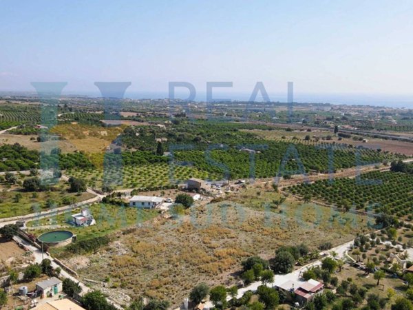 terreno agricolo in vendita ad Avola