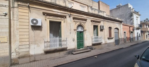 casa indipendente in vendita ad Avola