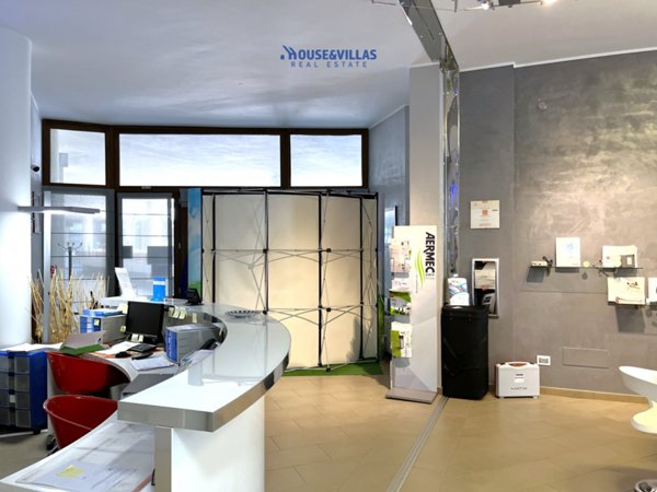 locale commerciale in vendita ad Avola