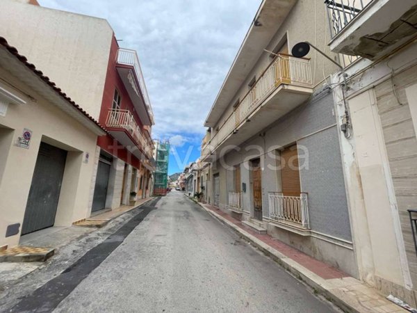 casa indipendente in vendita ad Avola