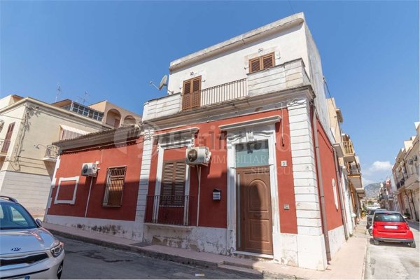 casa indipendente in vendita ad Avola