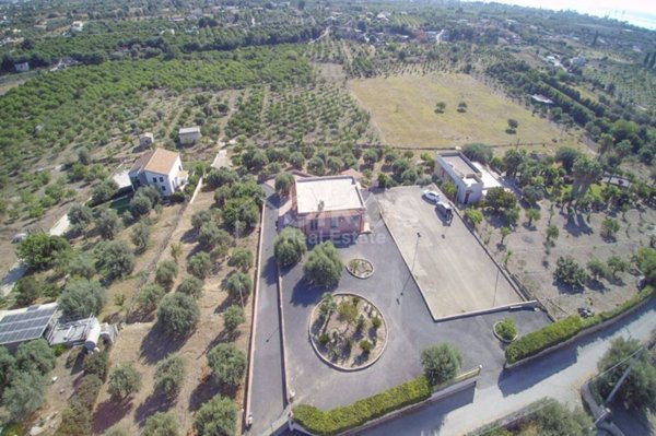 casa indipendente in vendita ad Avola