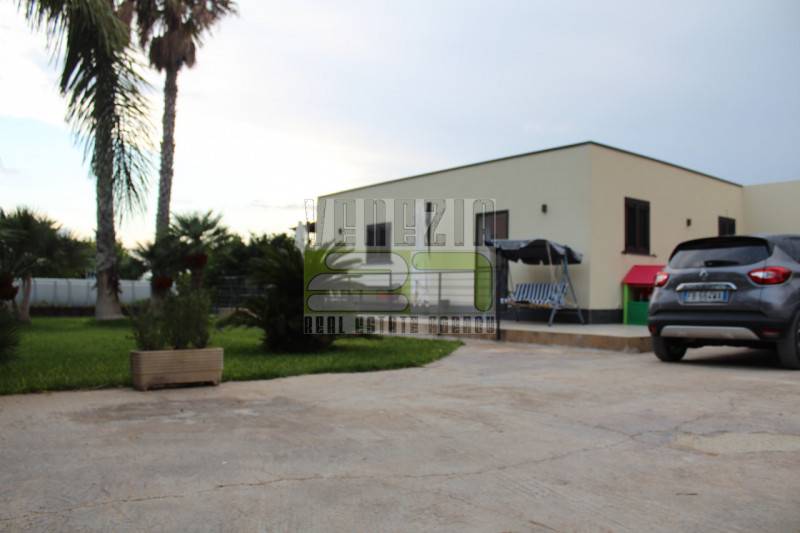 casa indipendente in vendita ad Avola