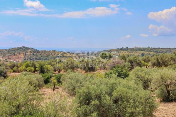 terreno agricolo in vendita ad Avola