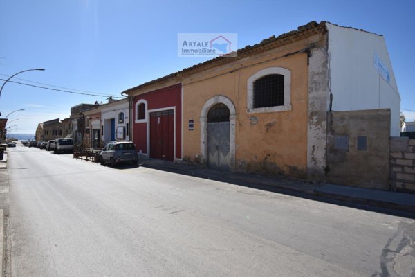 casa indipendente in vendita ad Avola