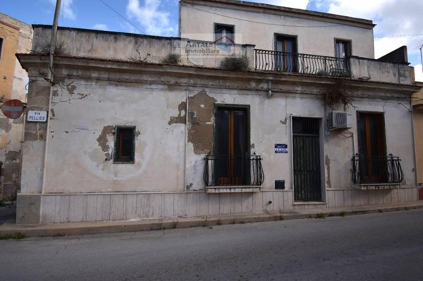 casa indipendente in vendita ad Avola