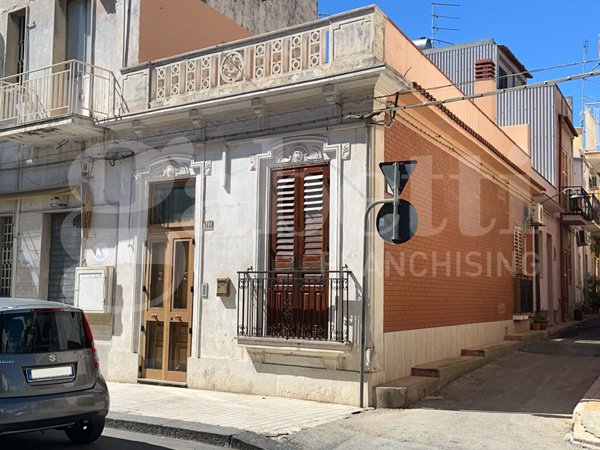 casa indipendente in vendita ad Avola