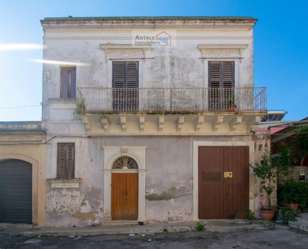 casa indipendente in vendita ad Avola