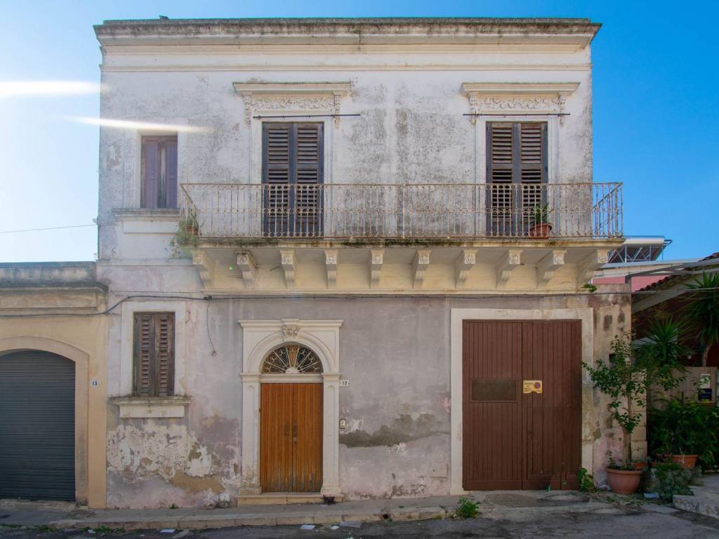 casa indipendente in vendita ad Avola