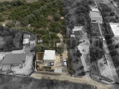 casa indipendente in vendita ad Avola