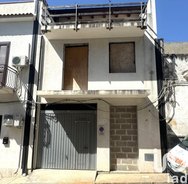 casa indipendente in vendita ad Avola