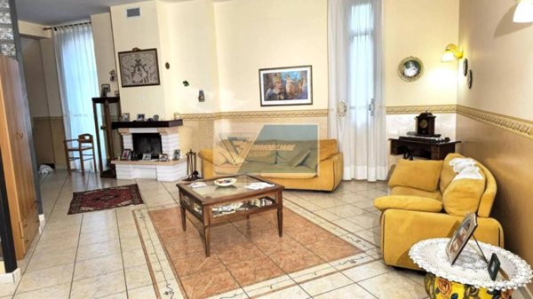casa indipendente in vendita ad Avola
