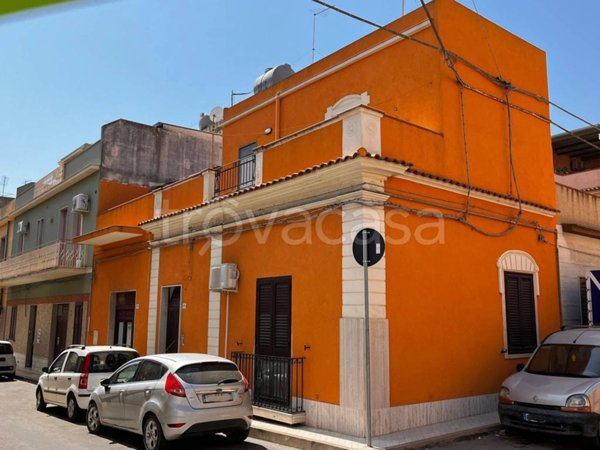 casa indipendente in vendita ad Avola