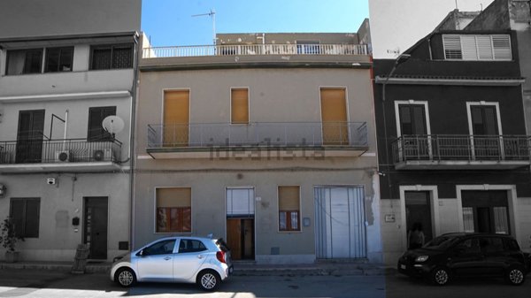 casa indipendente in vendita ad Avola
