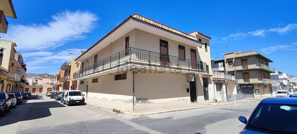 casa indipendente in vendita ad Avola