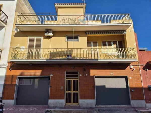 casa indipendente in vendita ad Avola