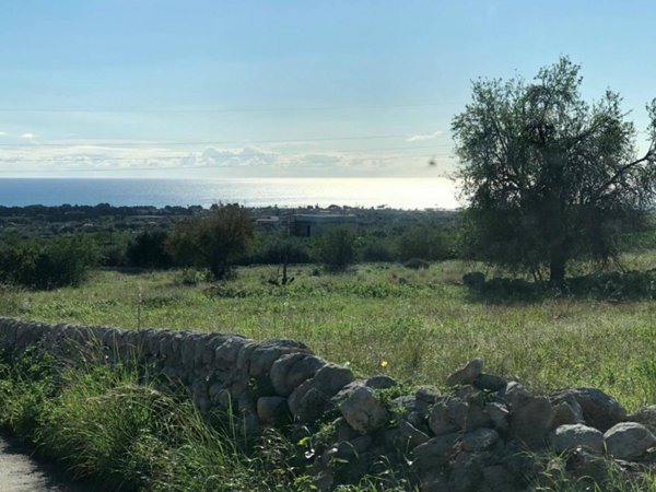 casa indipendente in vendita ad Avola