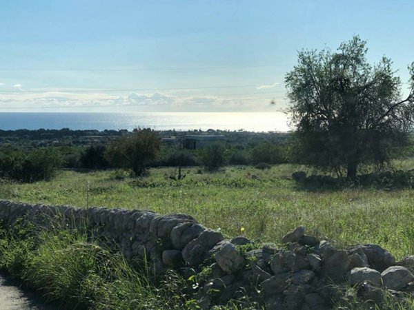casa indipendente in vendita ad Avola