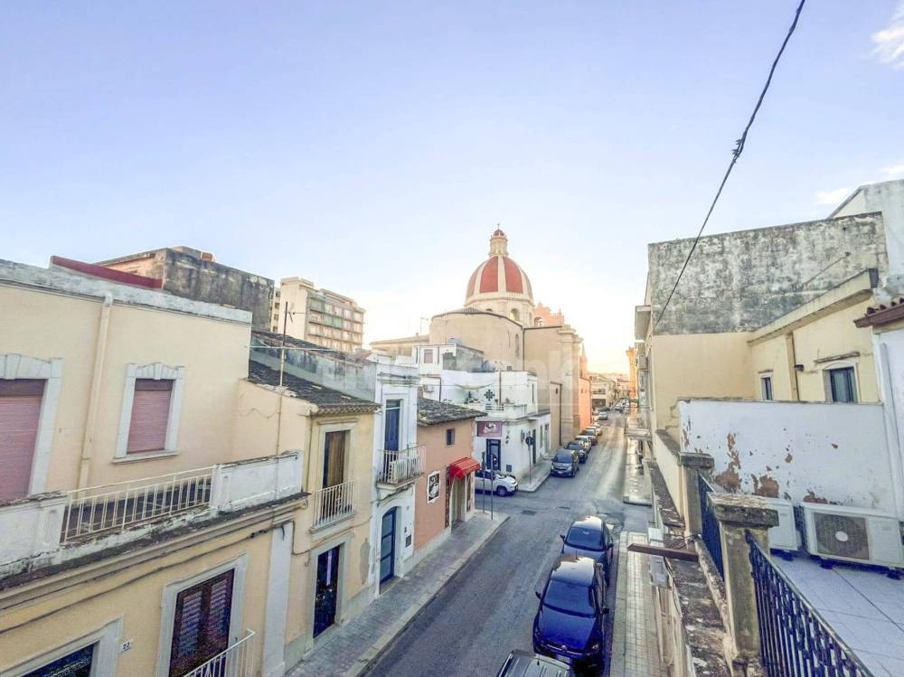 casa indipendente in vendita ad Avola