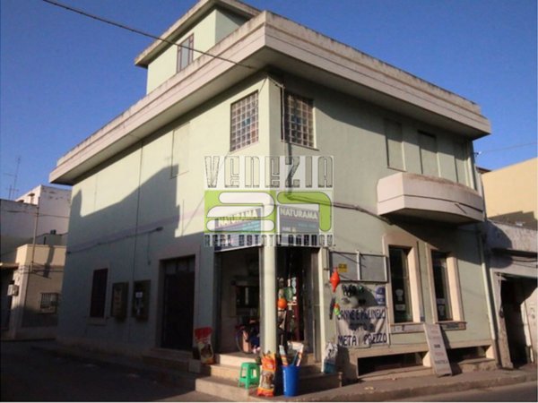 casa indipendente in vendita ad Avola