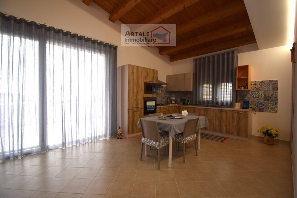 casa indipendente in vendita ad Avola