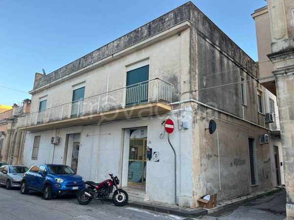 appartamento in vendita ad Avola